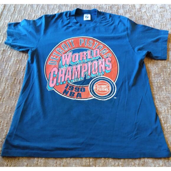 Vintage 1990 NBA Detroit Pistons World Champions T-Shirt Size Large - Picture 2 of 9